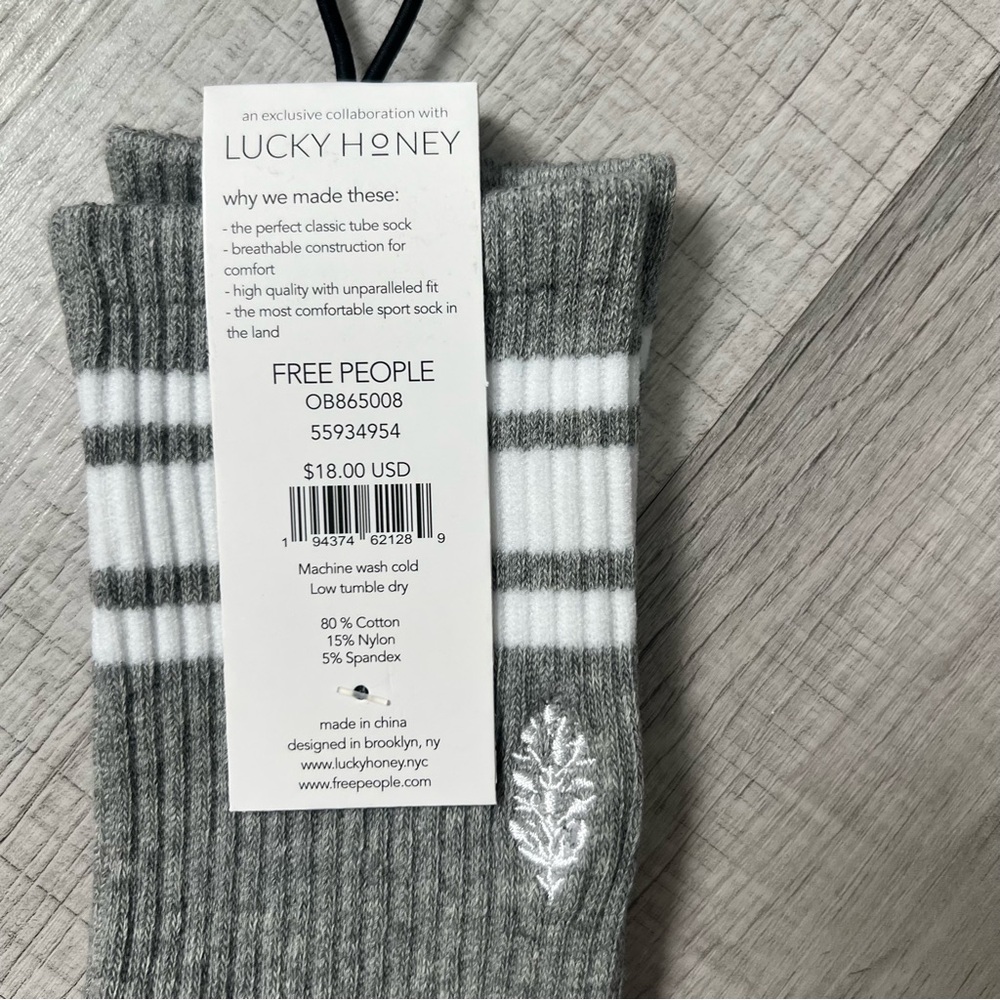 NEW FREE PEOPLE Movement Logo Stripe Tube Socks Gray White - Picture 6 of 7